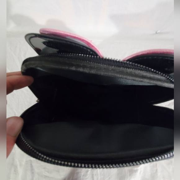 MINNE MOUSE The creme shop make up bag Pink in color - Picture 3 of 4